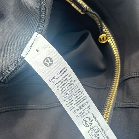 Lululemon Define Jacket Nulu black gold size 8 NWT - Picture 7 of 8